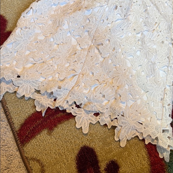 Romeo + Juliet Couture Cutout Lace Dress - Picture 6 of 13